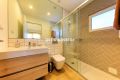 Moradia geminada V3 em estilo contemporâneo com piscina no Barlavento Algarvio